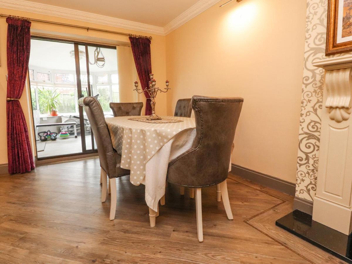 23 Wolsey Close Thornton  Eksteriør bilde