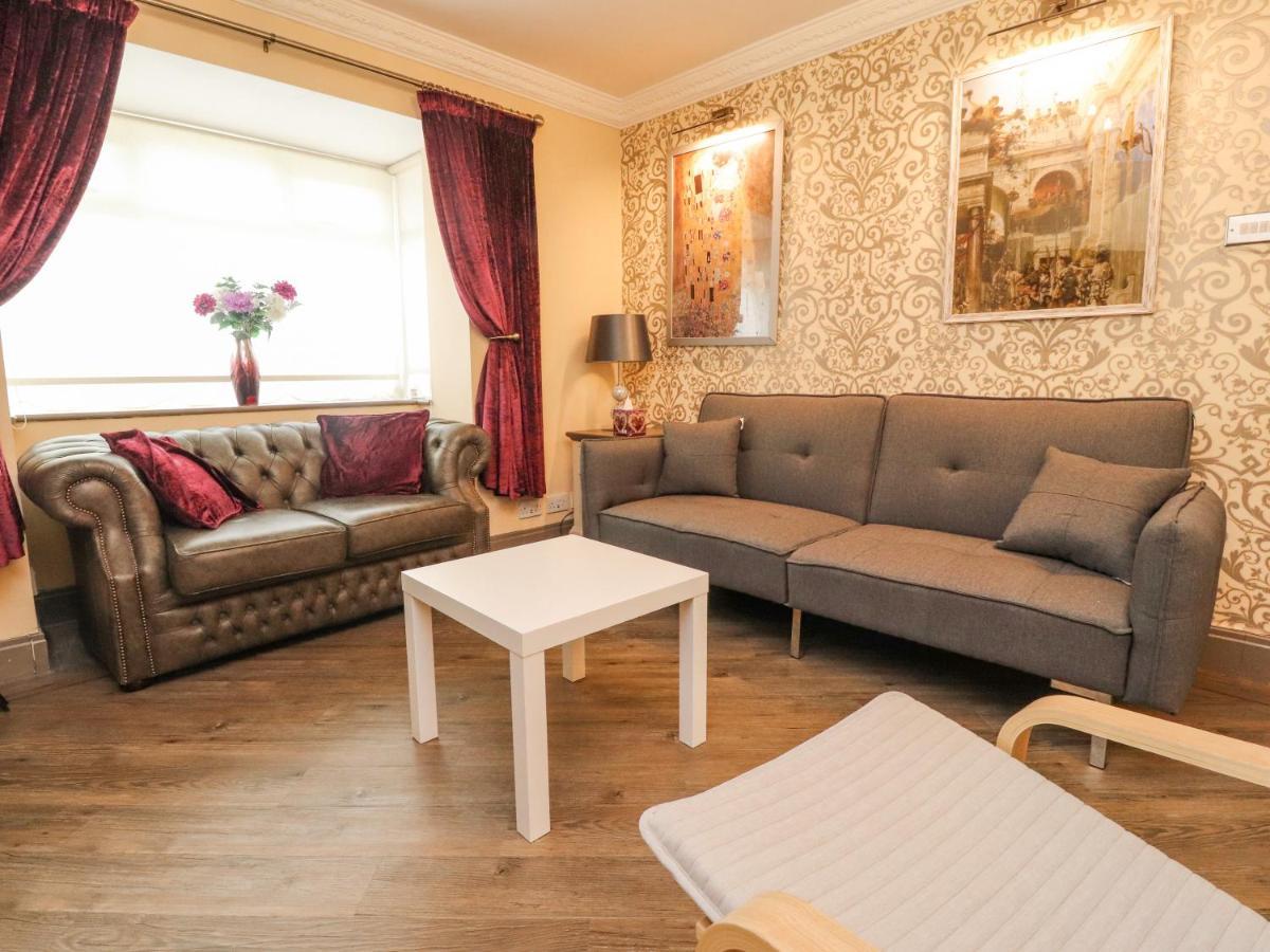 23 Wolsey Close Thornton  Eksteriør bilde